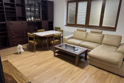 Obývací pokoj se sedací soupravou